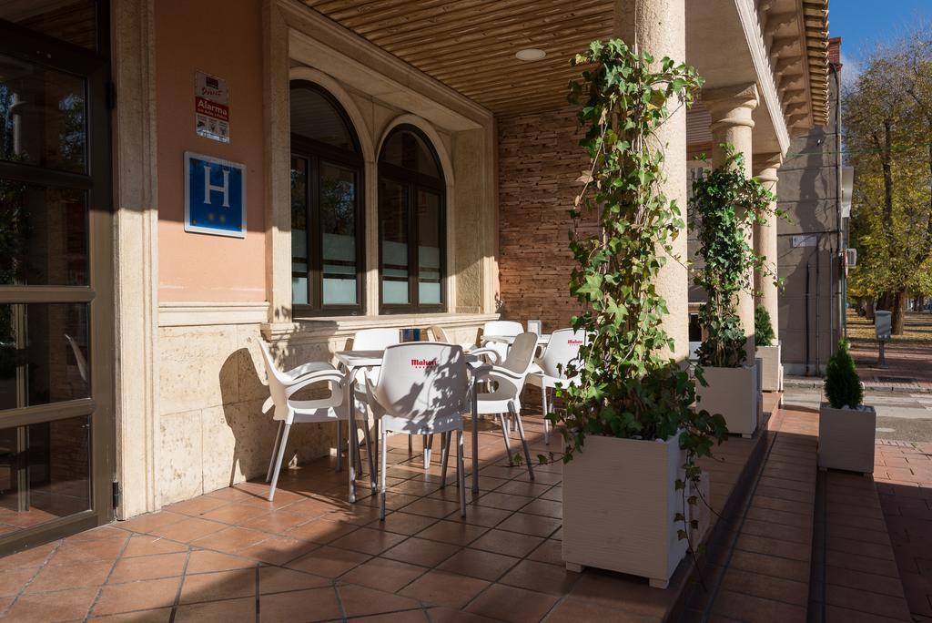 Hotel La Barca Pedro Munoz Exterior photo